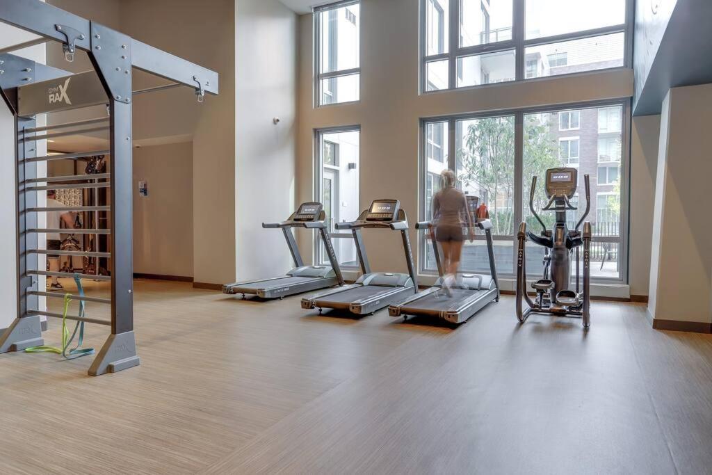 Gorgeous 1 Bedroom At Clarendon With Gym And Rooftop Арлингтън Екстериор снимка