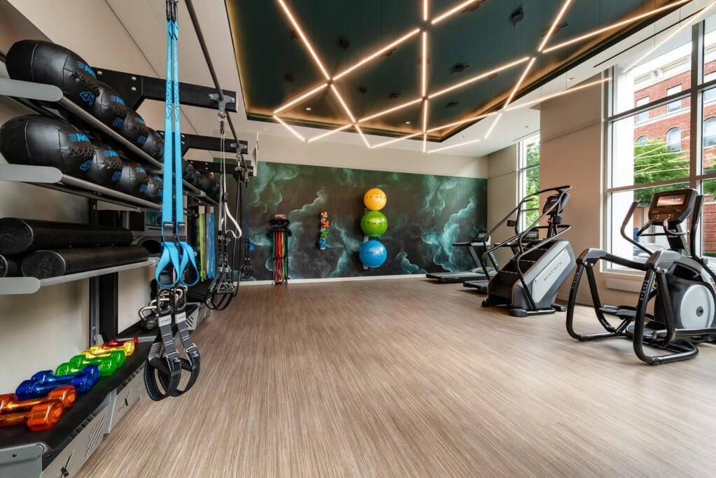 Gorgeous 1 Bedroom At Clarendon With Gym And Rooftop Арлингтън Екстериор снимка