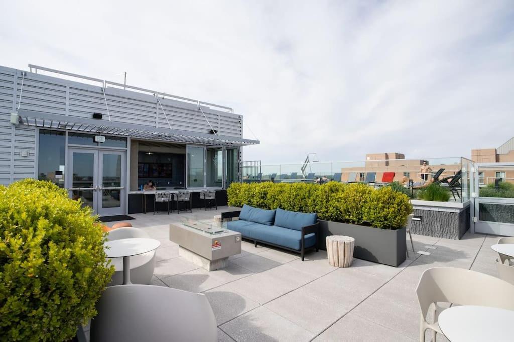 Gorgeous 1 Bedroom At Clarendon With Gym And Rooftop Арлингтън Екстериор снимка