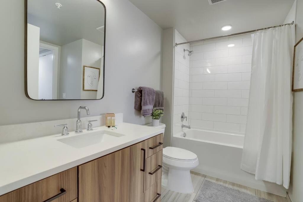 Gorgeous 1 Bedroom At Clarendon With Gym And Rooftop Арлингтън Екстериор снимка